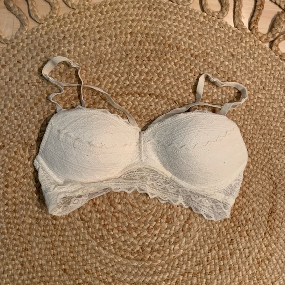 2 Victoria secret PINK padded bralettes size medium - Picture 6 of 9